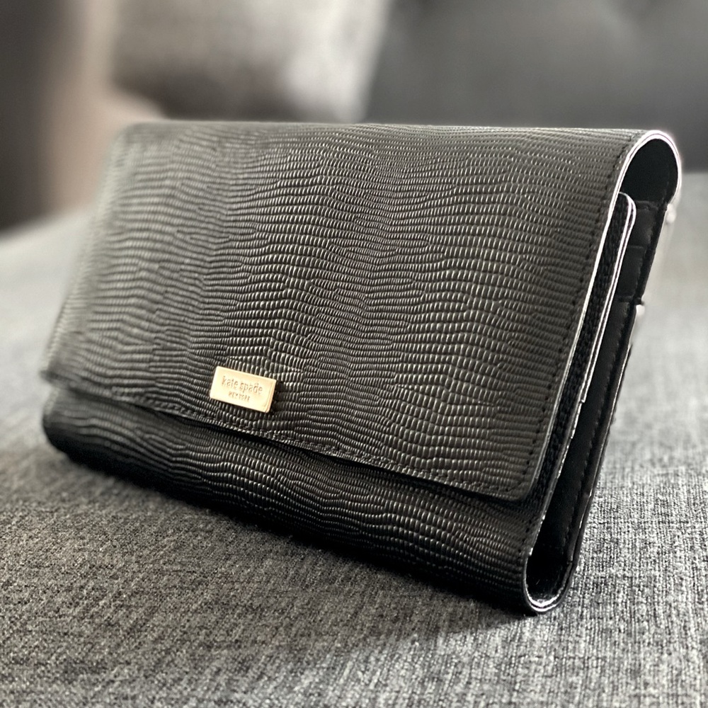Kate Spade Passport Wallet! Brand new (no tags)